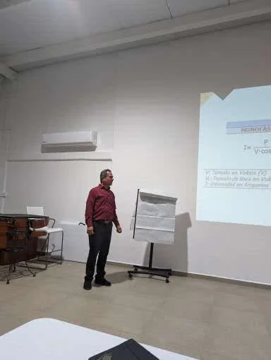 cesar-curso-electricidad